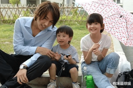 尹正|2岁出道，承担后妈整容费，今17岁患皮肤病，父亲却不给打针？