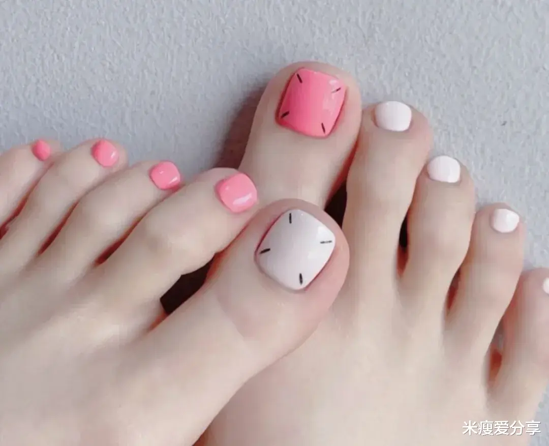 健身|精致女孩连脚丫都美甲,琥珀玫瑰鸳鸯甲,高贵冷艳又温柔!