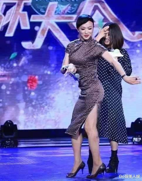 赵丽颖|8位穿旗袍的女星，有的“美出天际”，有的“体壮如牛”