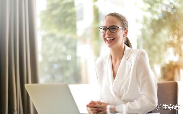 甲状腺癌|甲状腺癌前期“不痛不痒”,提醒:若颈部有3种“异常”,趁早就医