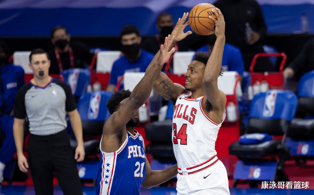 76人隊|狂轟50+17+5！恩比德打瘋了，霍華德高效爆發(fā)，籃網(wǎng)最大敵人誕生