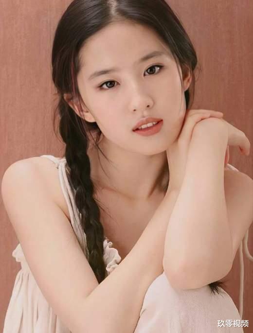 刘亦菲|“山寨刘亦菲”,19岁花百万整容,连名字也是高仿,今长成这样