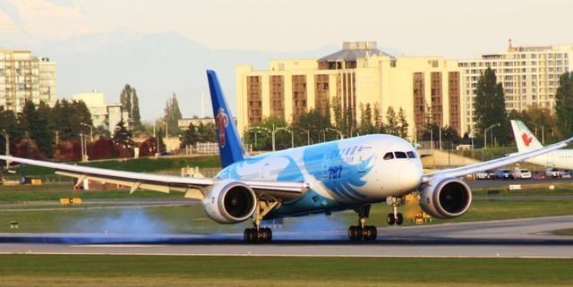  所有物体都有影子，但为什么飞机在起飞后，影子便会消失不见？