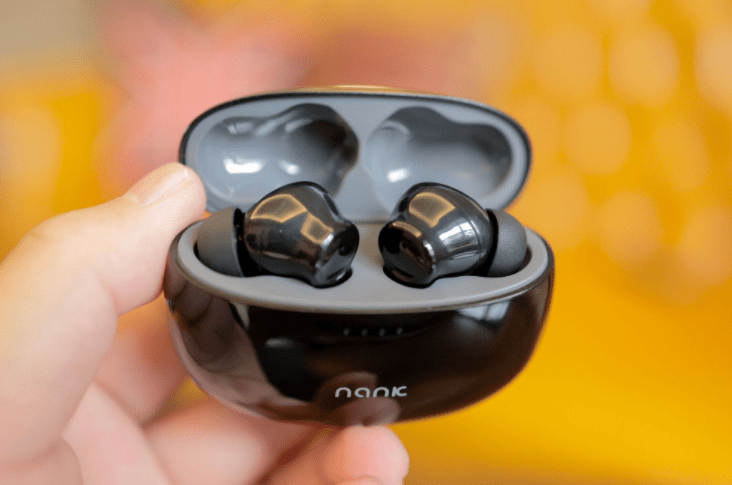 女神范时装达人 运动蓝牙耳机哪家的音质最好？四款音质好的蓝牙耳机推荐