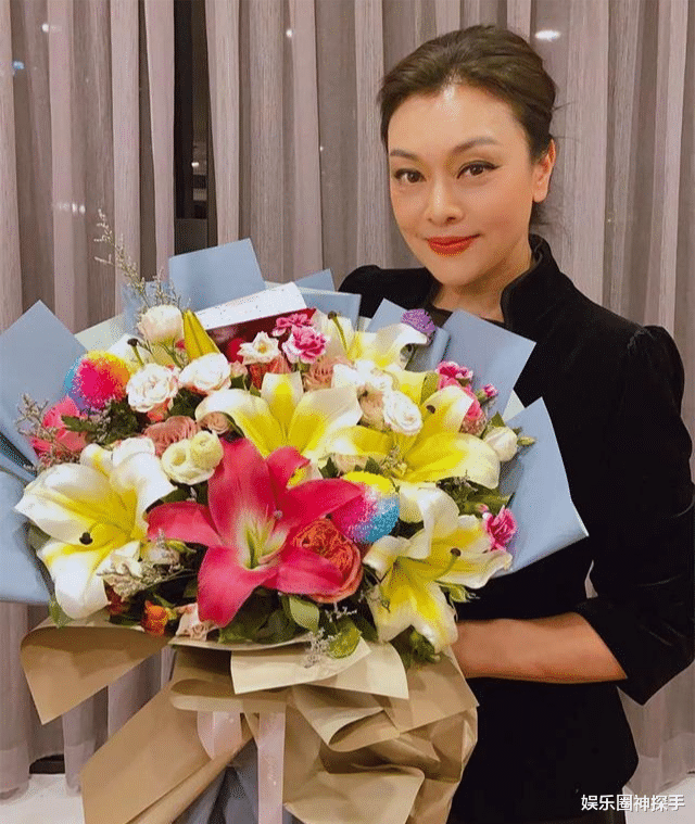 史可|史可俩个混血儿子长大了，21岁老大混血感十足，14岁老二颜值高