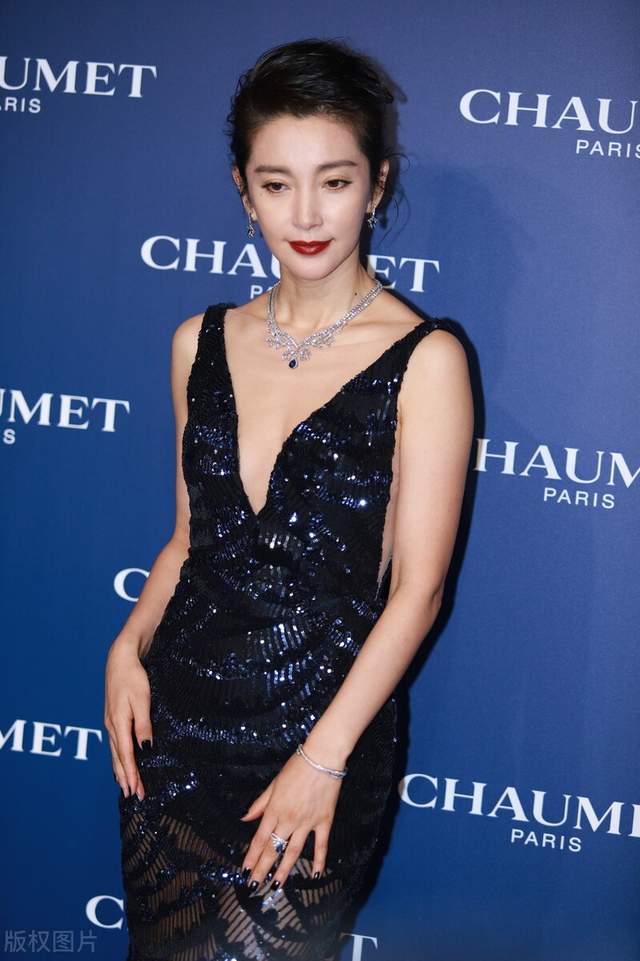 娱乐圈|娱乐圈身价过亿的7位“单身”女星，个个貌美如花，你认识几个