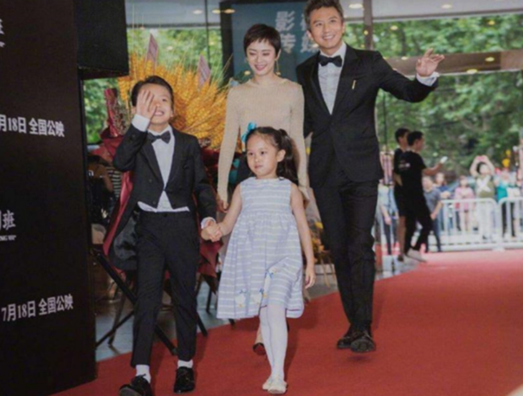 邓超|邓超儿子太会长了,9岁凭长相风靡日本,日本网友:男神等你长大