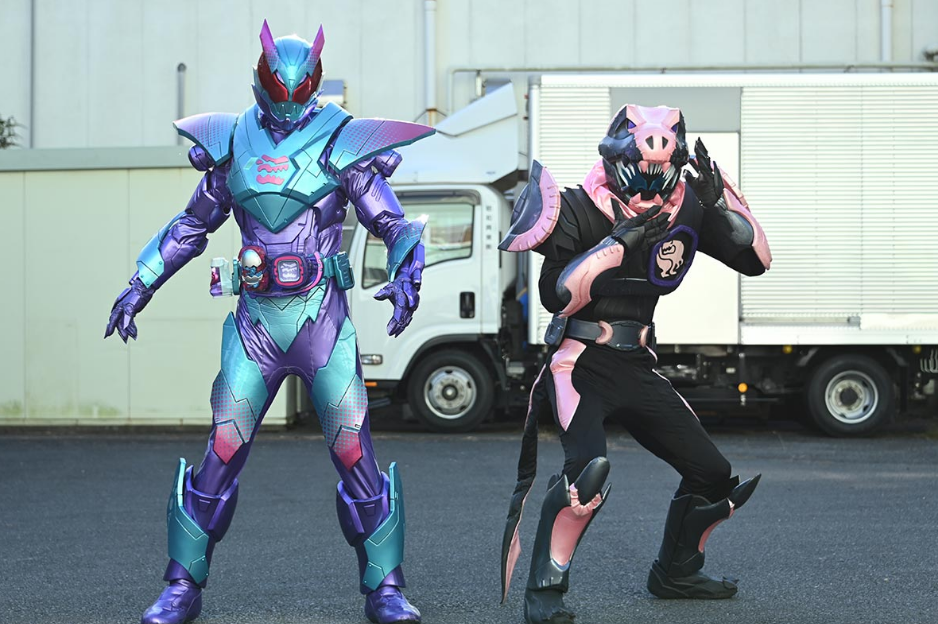 乌贼|假面骑士Revice:亡命众一分为二之后,阿基蕾娜和乌贼男彻底对立