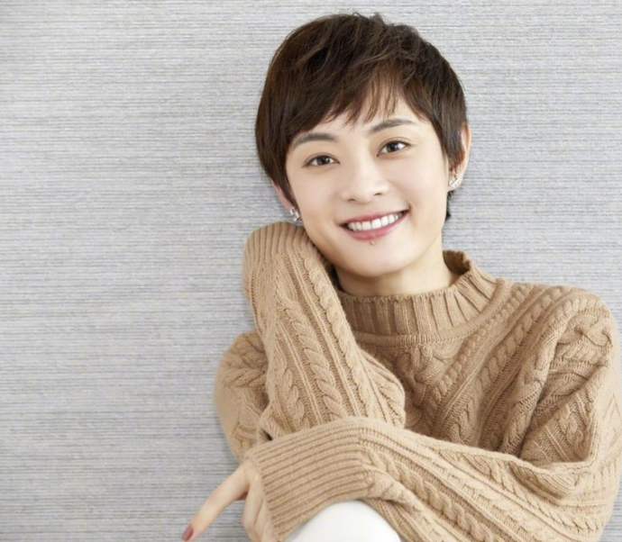 孙俪|当初嫌弃孙俪捐助太少，并“反咬一口”的贫困学生，他的现状如何