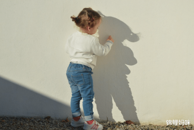 锦鲤妈咪|让宝宝越来越笨的习惯，是大人和孩子都爱做的事，你中了几个？