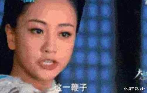 高圆圆|同样是演挨鞭子，杨颖肖战像在娇嗔享受，唐嫣只会瞪眼，而她堪称教科书