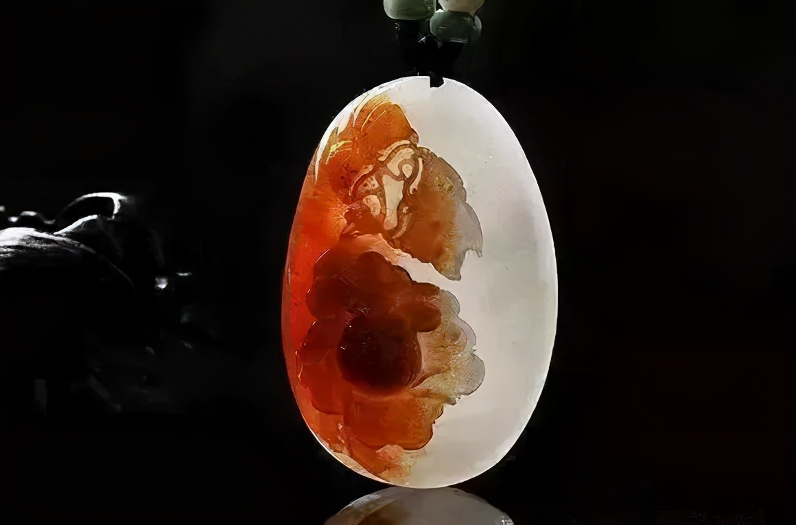 |小万买下的翡翠明料，却因这一点，起货后价值翻了几十倍