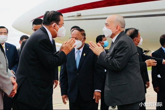 美国|温文尔雅，西哈莫尼与教科文组织重逢获称赞，他比拉玛十世强太多