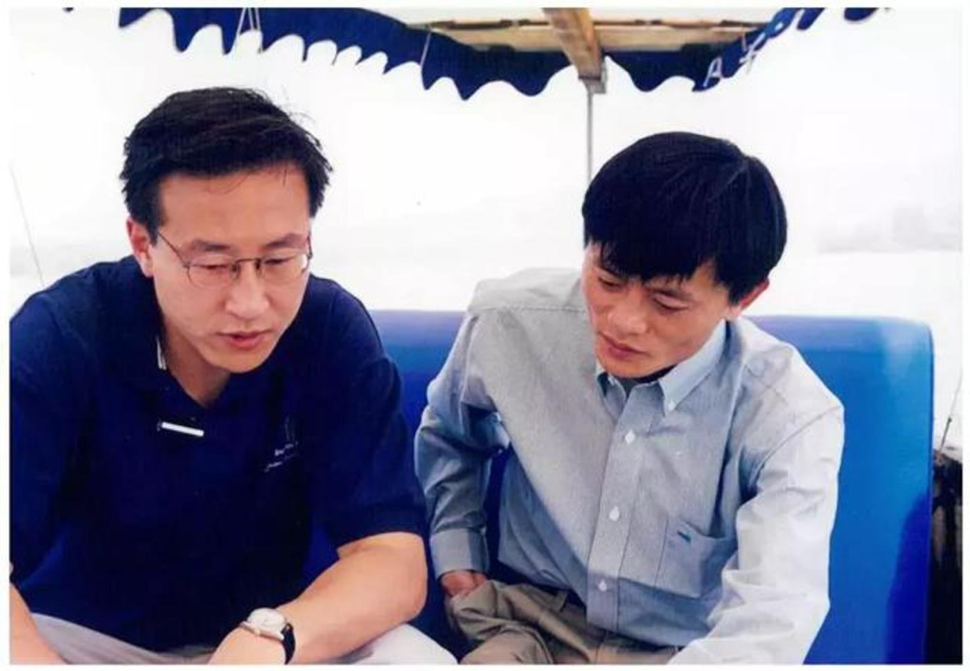 微软|不仅是马云,阿里“财神爷”背景更不一般!爷爷是杜月笙法律顾问