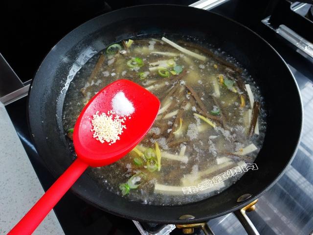 曼香说育儿|这碗汤又酸又辣特开胃，颜色好看味道好，常喝能补血女性要常喝！