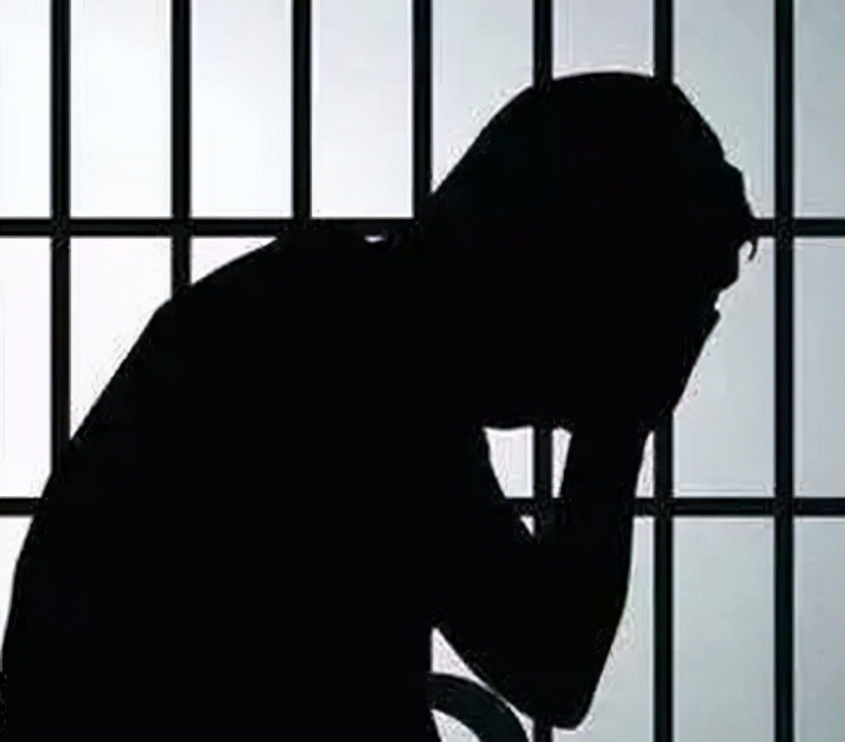 为了减刑,一男子供出自己朋友杀人之事