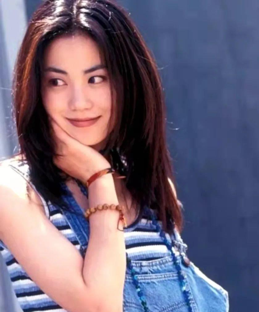 谭松韵|10位女星的鼻子,谭松韵鼻头圆润,阿sa鼻背很直