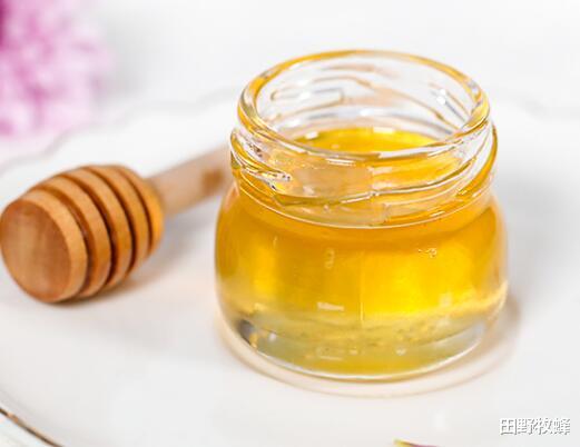 田野牧蜂|普通蜂蜜和蜂王浆的区别，蜂王浆和蜂蜜一样吗?