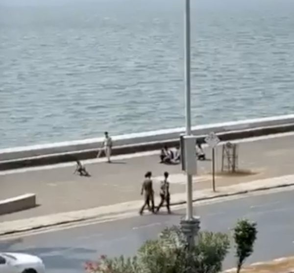 新兴火山 印度防疫有奇招：男子出门不戴口罩，被罚扮鸭子叭叭走