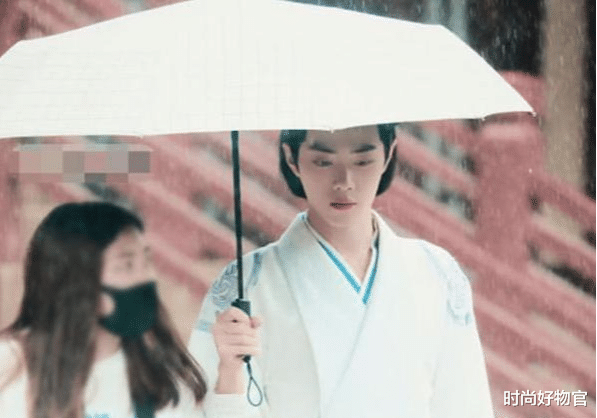 防晒|明星为防晒有多“狂”?温碧霞助理跪着打伞,看到肖战,难怪会火