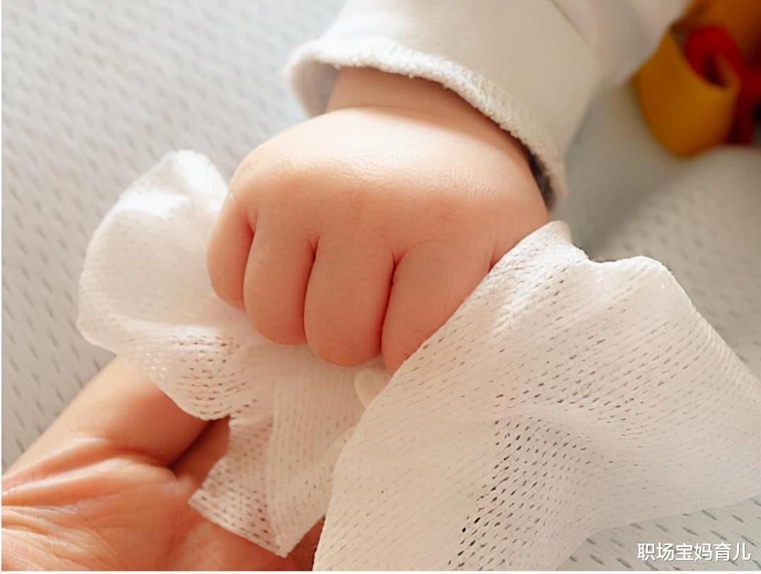 职场宝妈育儿|有种“敷衍”叫湿巾纸擦屁屁,妈妈是方便省事,可宝宝很受伤