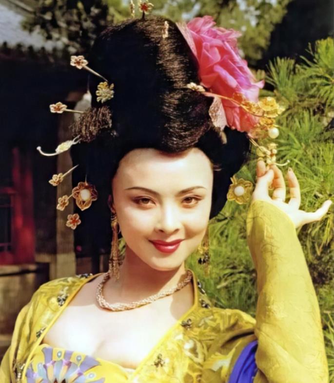 古装剧|刘亦菲造型被赞？看看这些妆发设计，才知现在的古装剧多敷衍