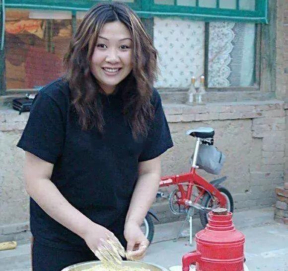 赵丽颖|同样是“德云社少东”，把郭麒麟和郭汾玚放在一起看，差距就来了