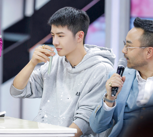 王一博|高开低走？王一博被指商业价值下降，“便宜”二字侮辱性极强