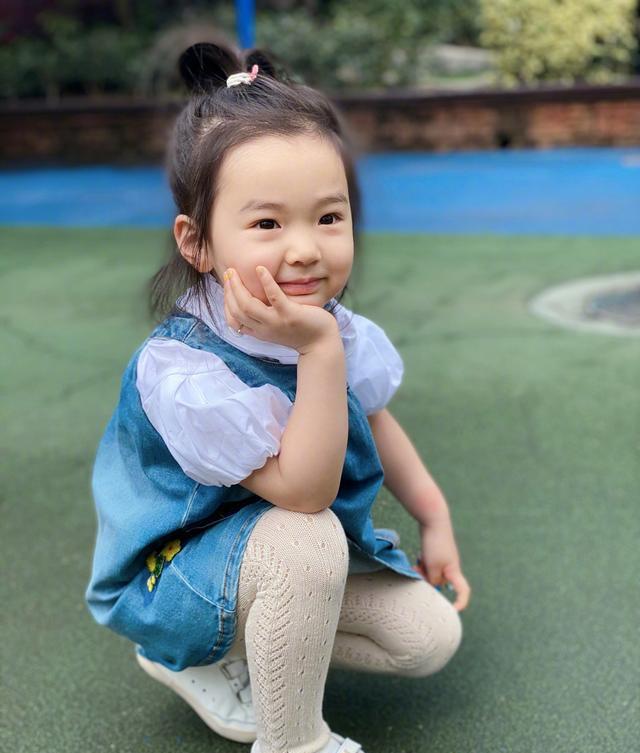 Hi家有小甜椒儿|董璇5岁的女儿,舞蹈技能一级棒,颜值高条件好还努力,羡慕了