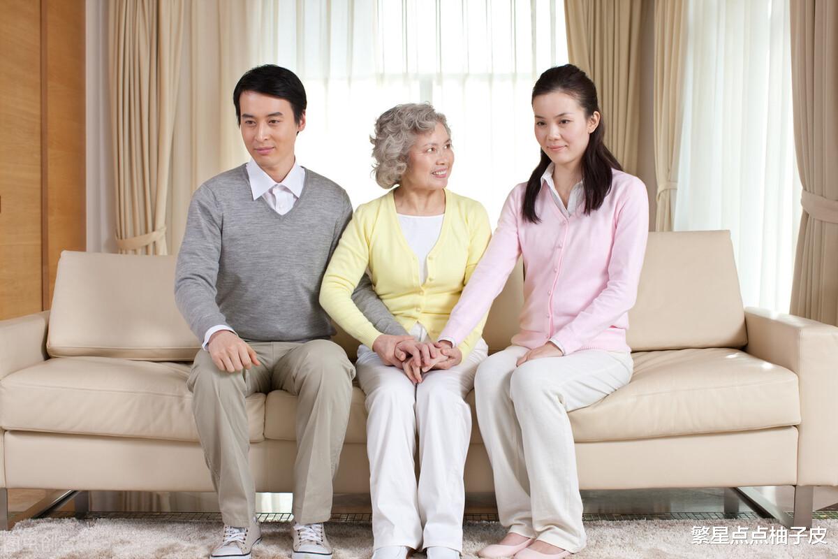 繁星点点柚子皮|一顿饭毁了7年感情！你妈妈开心了，咱俩分了吧，我不后悔