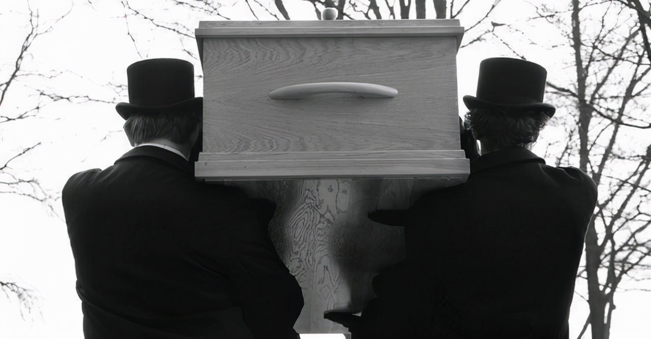 侮辱尸体罪 男子火葬场奸污死亡女子，尸体受刺激中途苏醒，最后结果如何判？