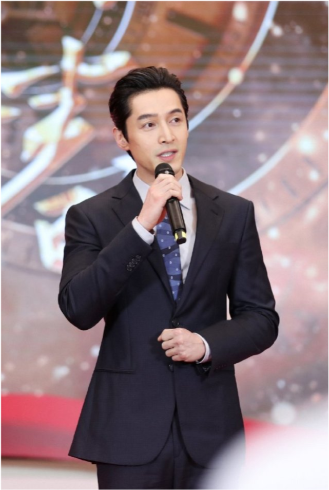 孙一文|奥运冠军也追星！孙一文夺冠后悄悄关注龚俊，还追星胡歌变小迷妹