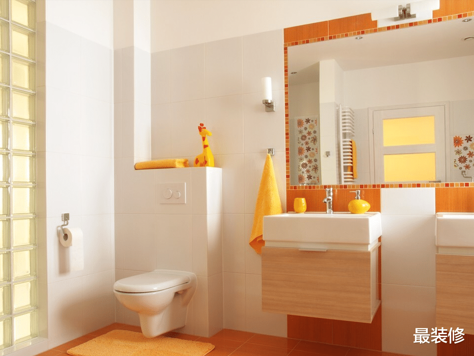 不管卫生间大小，学学年轻人的布置，高级美观还实用