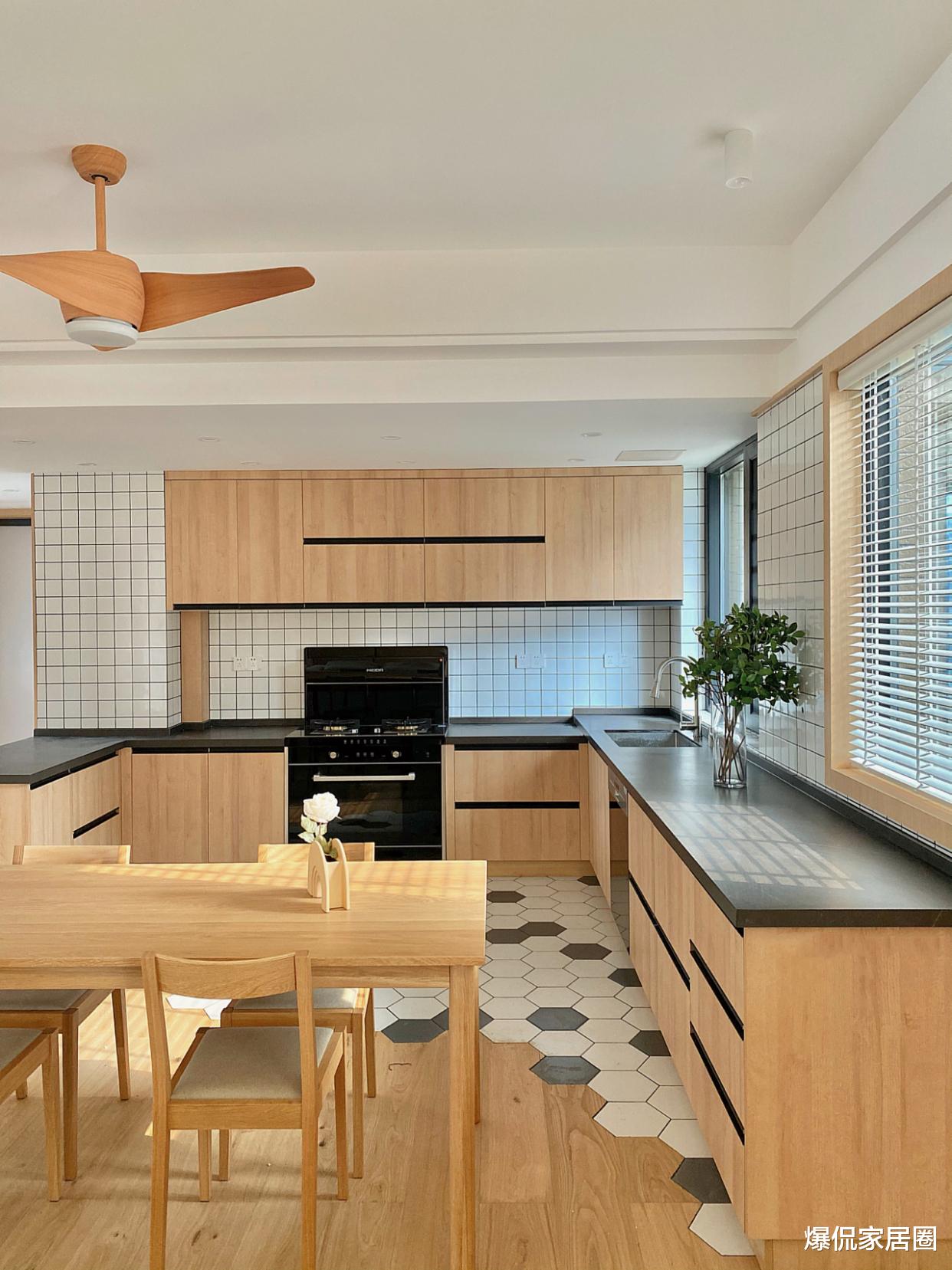 爆侃家居圈|长沙发现一户人家，装修那叫一个高级！行内人：至少造价40W+