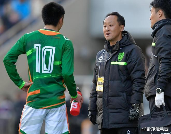 教練|5年4進(jìn)決賽2奪冠，菜鳥教練如何讓青森成為高中足球名校？