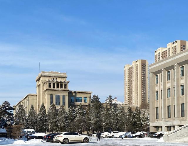 小小旅行端 东北大学雪景，老建筑在雪后更好看