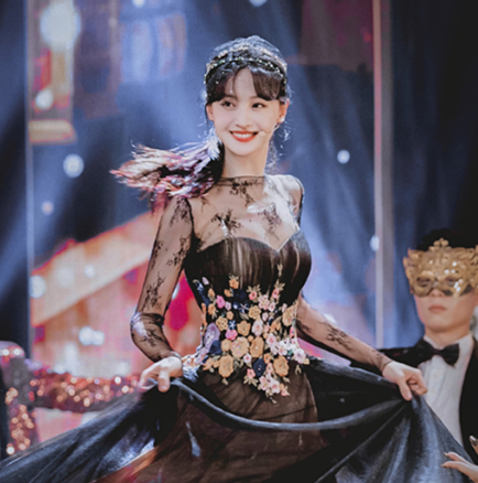 郑爽|郑爽背后终极金主曝光！就连冯小刚都点头哈腰，难怪无人敢动