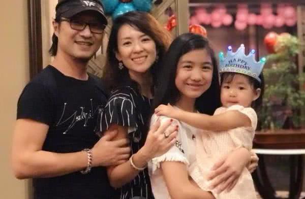 Hi家有小甜椒儿|长相随爸爸，气质随妈妈，章子怡和汪峰的女儿，果然越长越好看