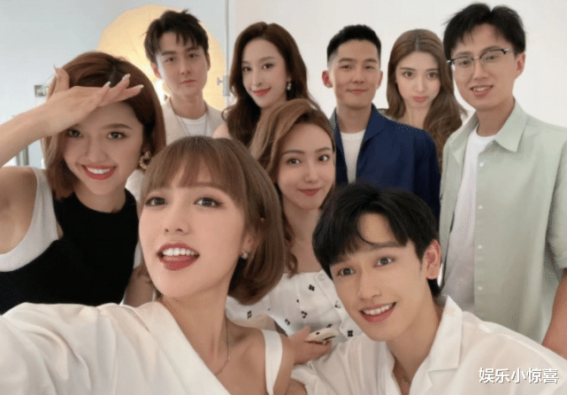 聚会|《心动4》嘉宾平安夜聚会，洪成成因故缺席，孔汝淳隔空送温暖