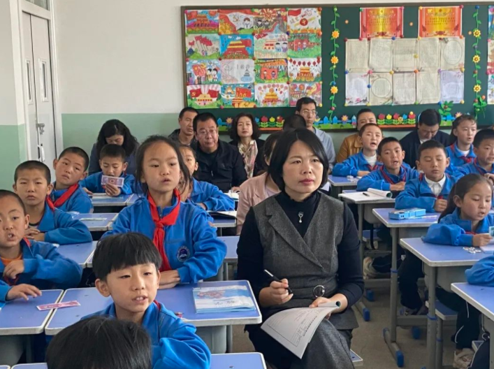 招聘|教师行业出现两极分化，部分地区招聘遇难，考教资人数却居高不下