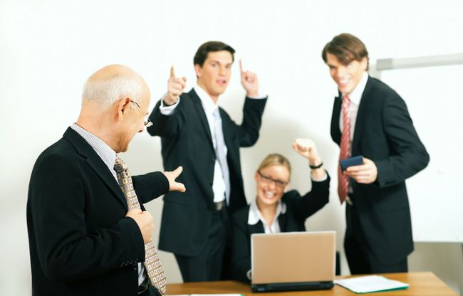 跳槽|领导问三个实习生对于工作的感受,三人回答一下看出了他们的差距