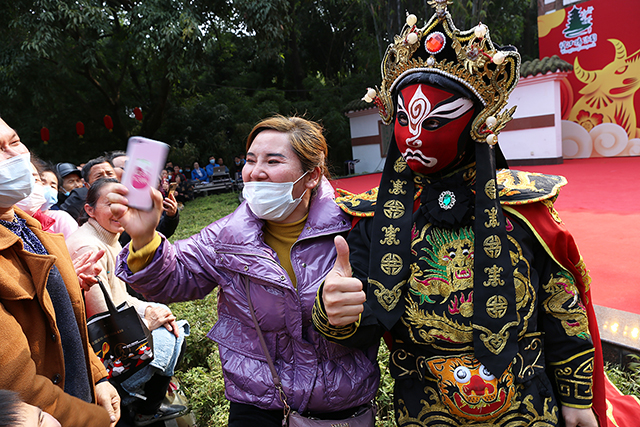 热点事儿 过年好热闹 望江楼公园上演文化盛宴