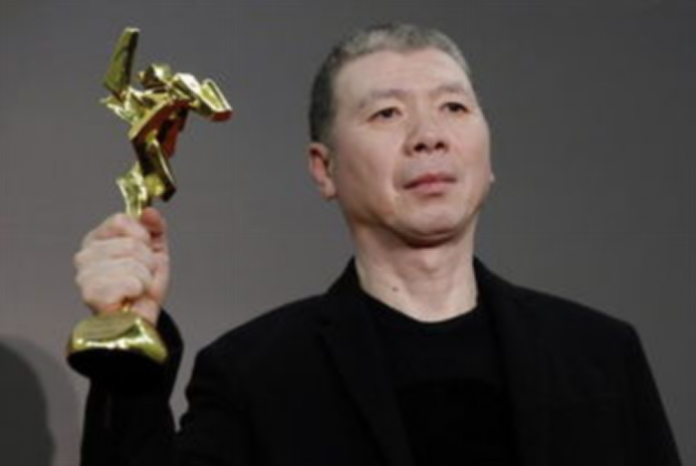 陈凯歌|李少红晒名导大合照，陈凯歌和尔冬升中气十足，冯小刚低调坐角落