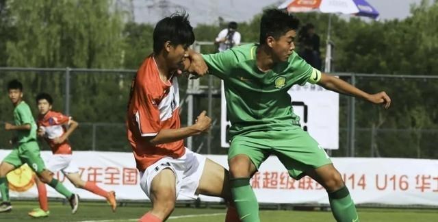 吴有情聊|国安小将被称为梅西加C罗附体，他真有这么厉害吗？