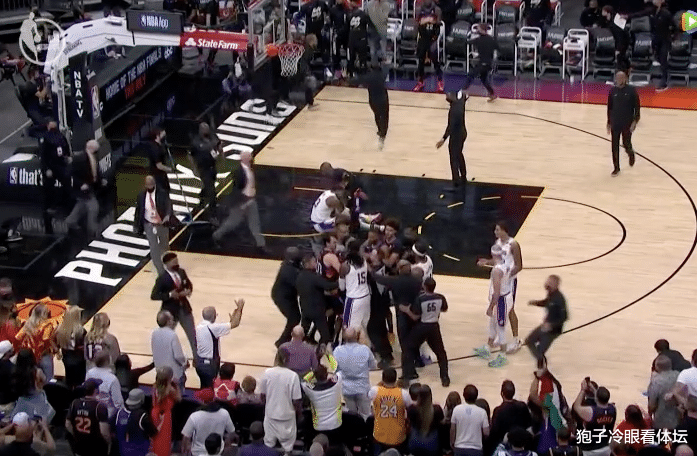 保罗|保罗犯规！詹姆斯空中失衡痛苦倒地 双方又多人冲突 裁判连吹4T一人被逐