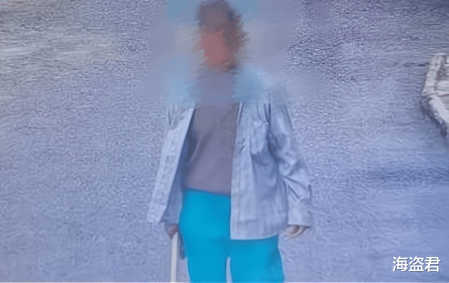 海盗君 浙江一老人深陷泥潭动弹不得：虽患有老年痴呆，却挣扎17小时求生