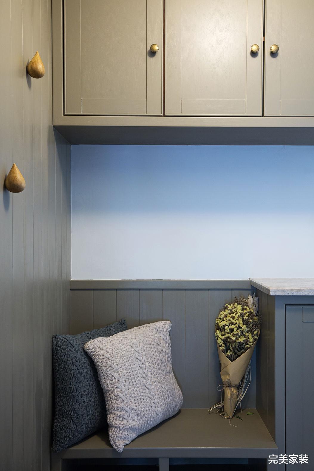 现代简约三居室,用纯美配色勾勒格局,享受光影流年