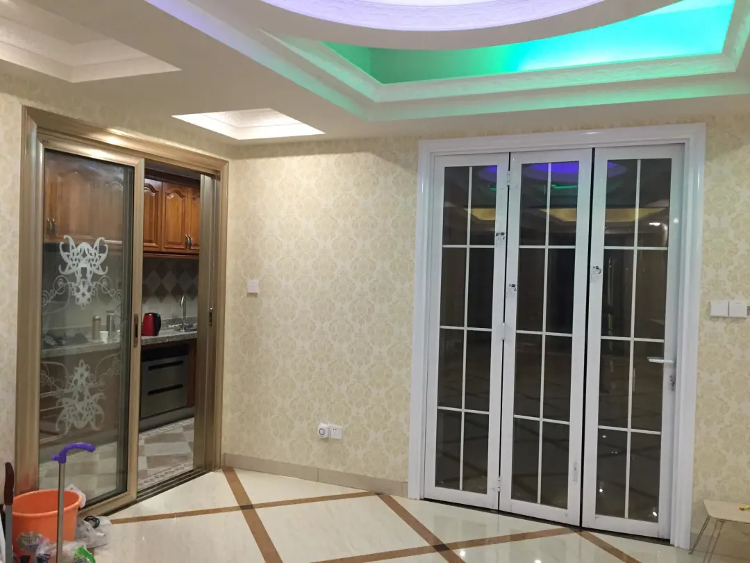 132平米新房,装修花费40多万,来参观的人都说这装修上档次!