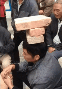 陈飞俊|你被人拿枪指着头,正确唱完一首歌就能脱身,否则得死,你会选哪一首?