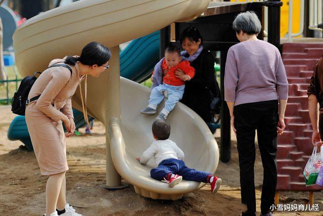 小雪妈妈育儿经|姥姥成带娃“主力军”,并非奶奶不管不问,而是压根没选择权